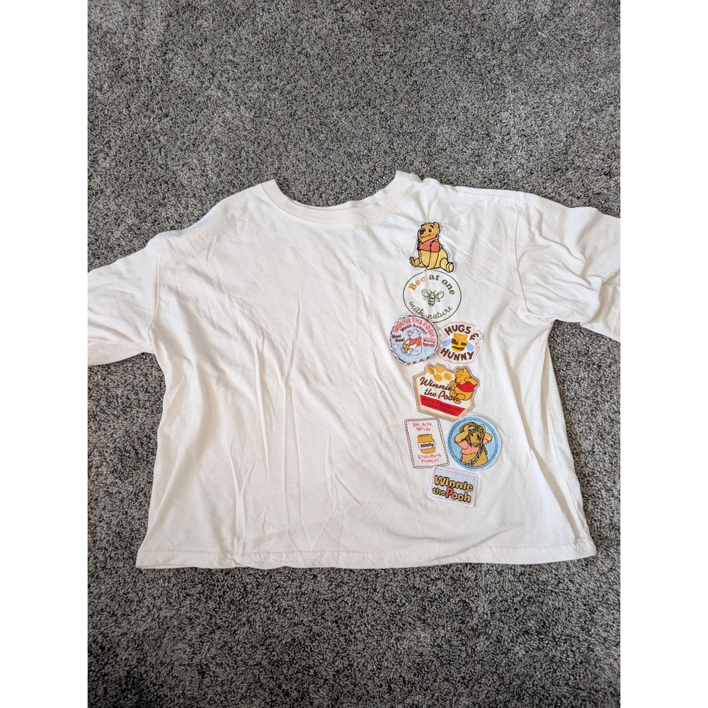 Disney Winnie the Pooh Cream Cropped Patch T-Shirt Small 100 Acre Wood Tee